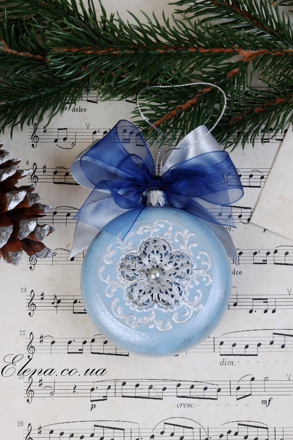 Медальон на ялинку