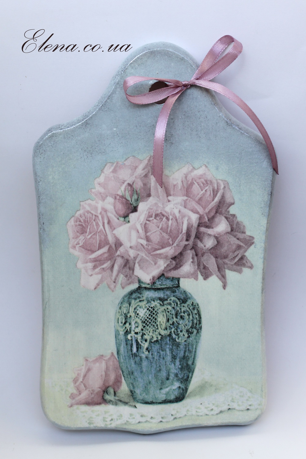 Розы в вазе