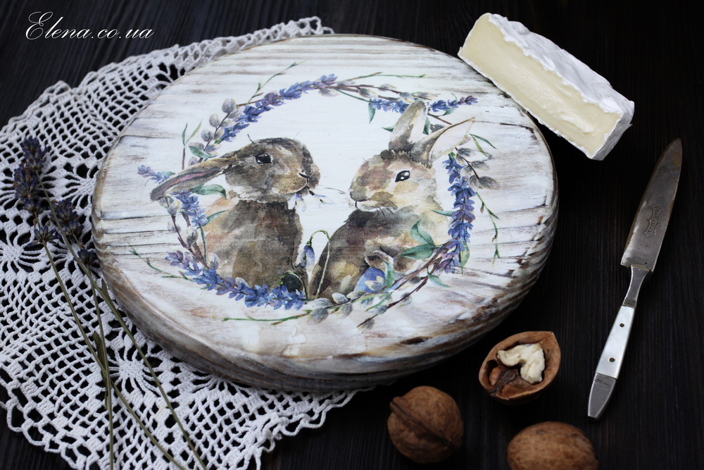 Доска сырная Кролики