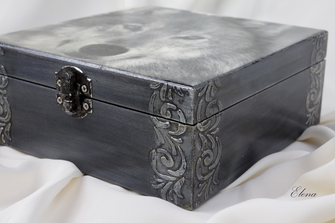 Шкатулка Волк