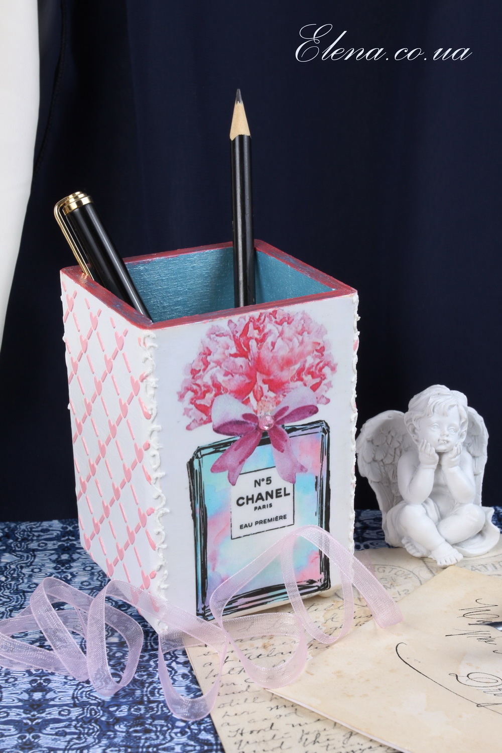 Подставка Chanel