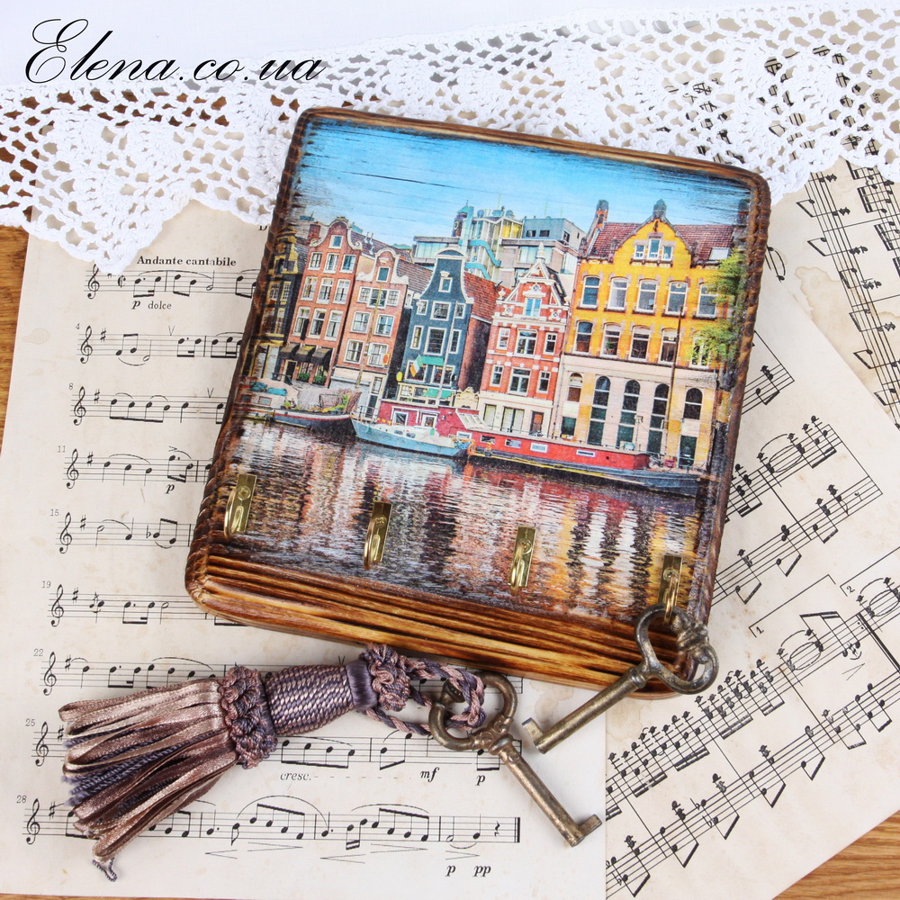 Ключница Домик у реки